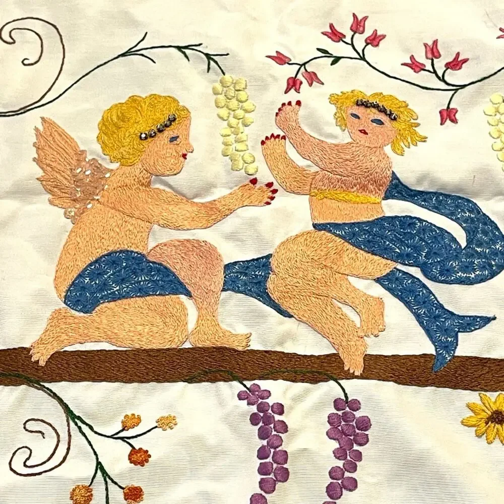 Handmade baby crate bed spread hand embroidered Querubins VINTAGE size 61